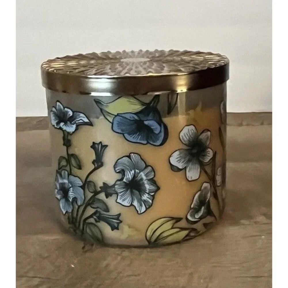 Bath & Body Works bath body